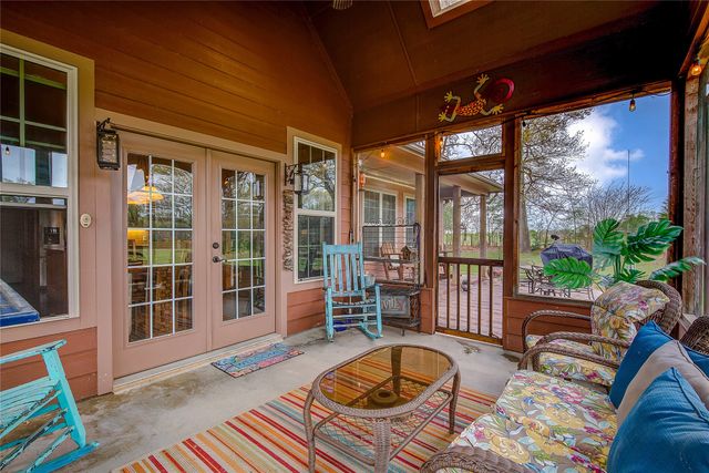 811 Rs County Road 4250, Point, TX 75472