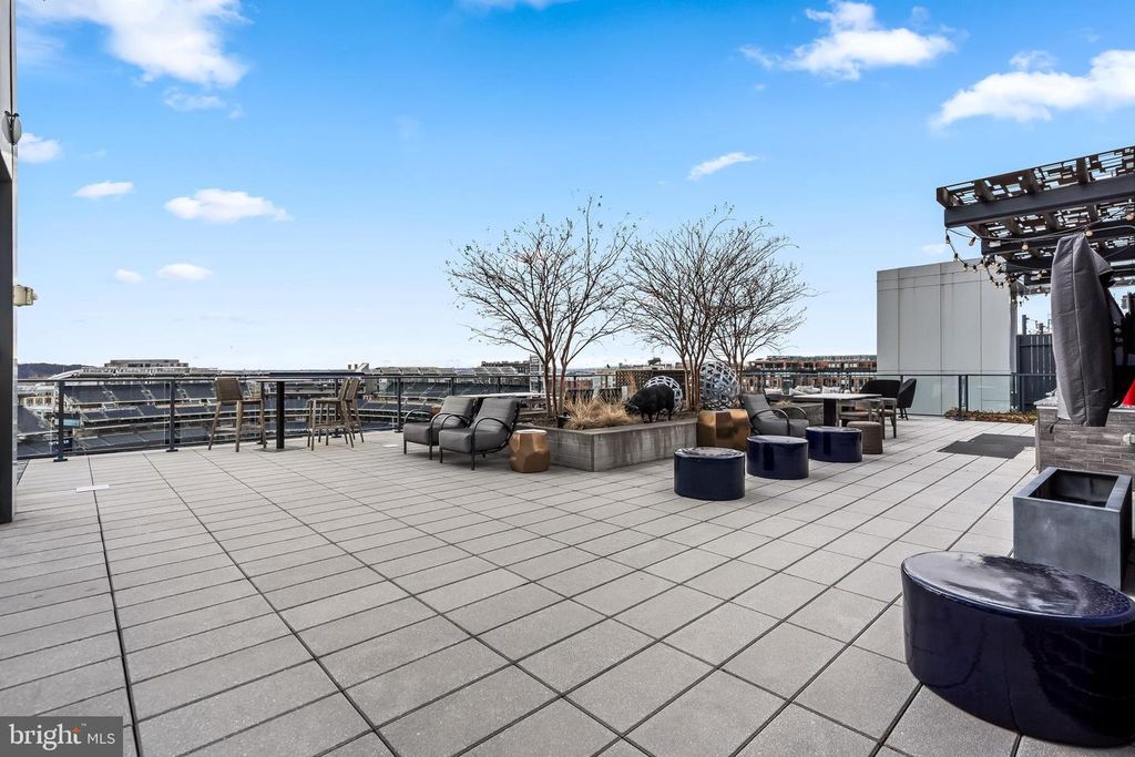 Image 16 of property listing at 70 N ST SE #N815, Washington, DC 20003