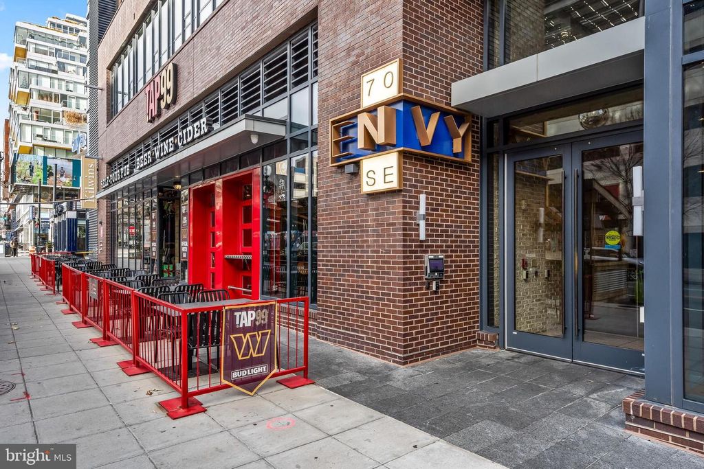 Image 2 of property listing at 70 N ST SE #N815, Washington, DC 20003