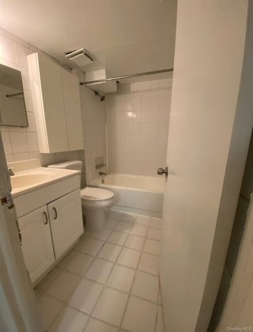 191 N Hickory Street, Massapequa, NY 11758