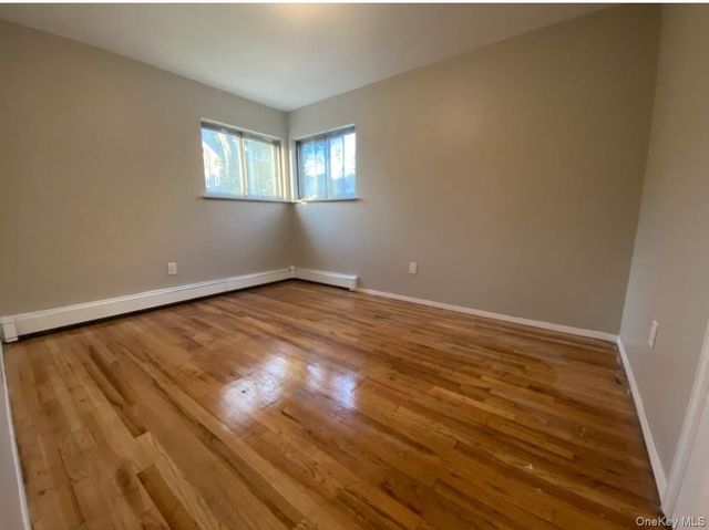 191 N Hickory Street, Massapequa, NY 11758