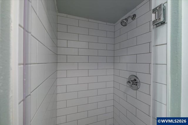 6680 Continental Cir SE, Salem, OR 97306