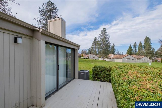 6680 Continental Cir SE, Salem, OR 97306