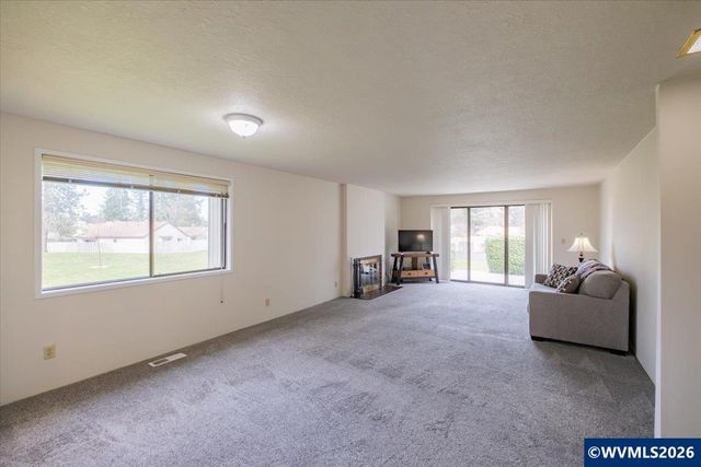 6680 Continental Cir SE, Salem, OR 97306