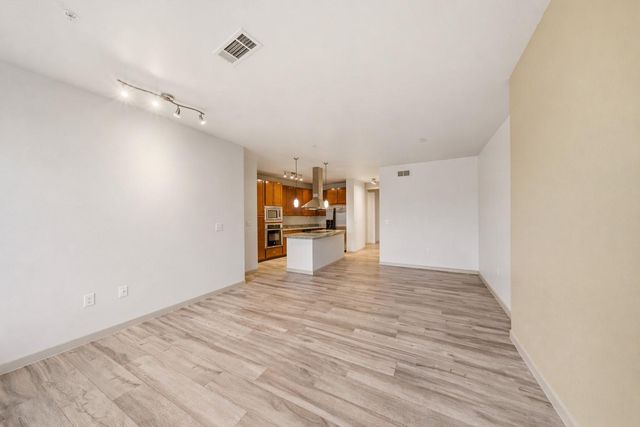 505 Jackson Hill Street 206, Houston, TX 77007