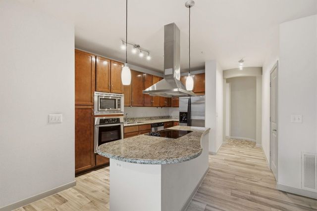 505 Jackson Hill Street 206, Houston, TX 77007