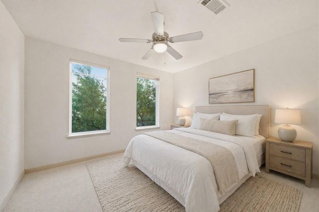 505 Jackson Hill Street 206, Houston, TX 77007