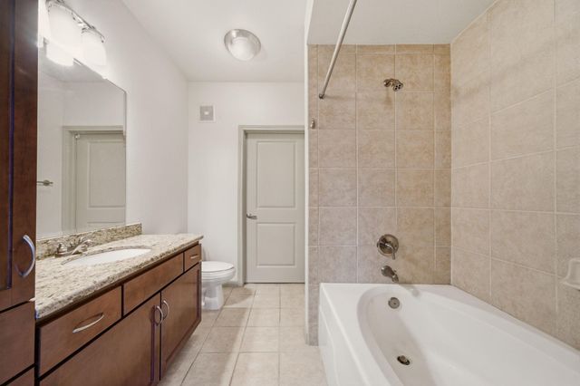 505 Jackson Hill Street 206, Houston, TX 77007