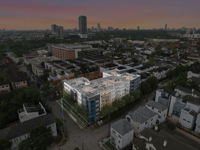 505 Jackson Hill Street 206, Houston, TX 77007