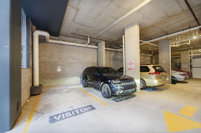 505 Jackson Hill Street 206, Houston, TX 77007