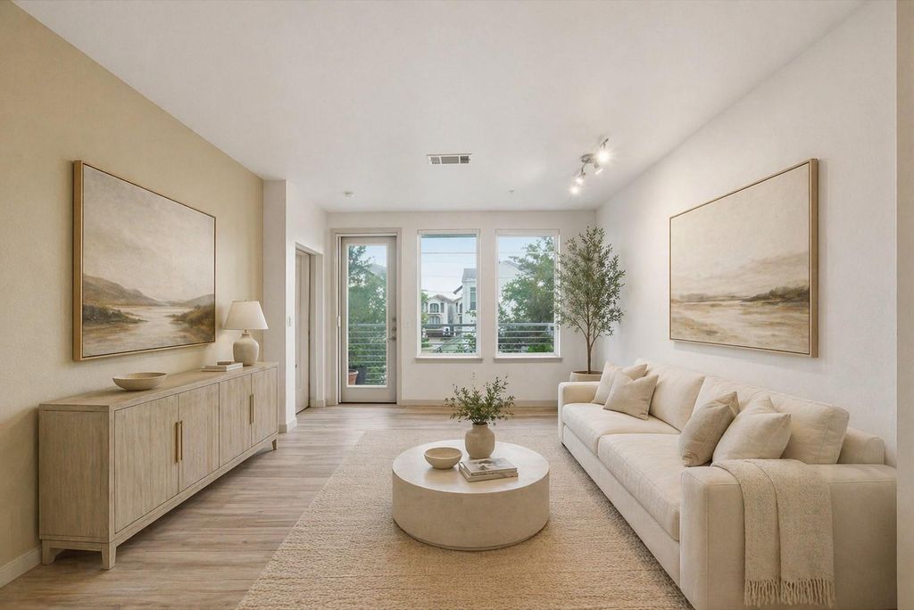 505 Jackson Hill Street 206, Houston, TX 77007