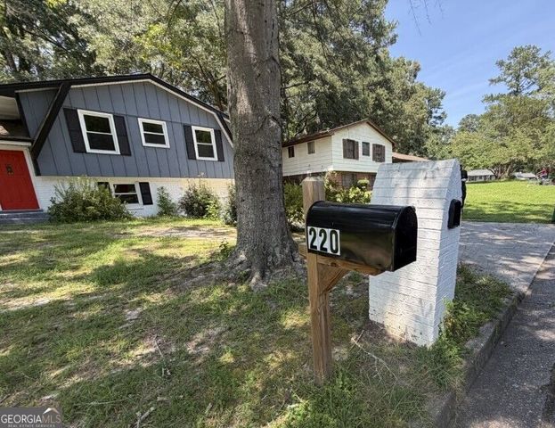 220 Hurst Point, Atlanta, GA 30349