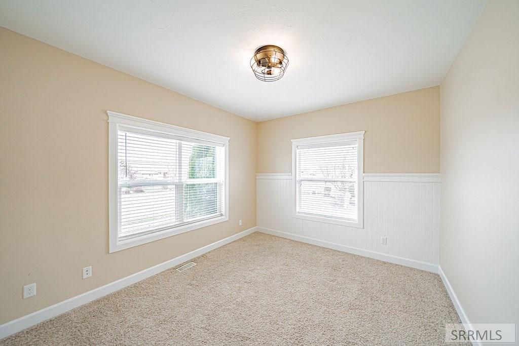 Image 38 of property listing at 264 N 5th W, Rigby, ID 83442