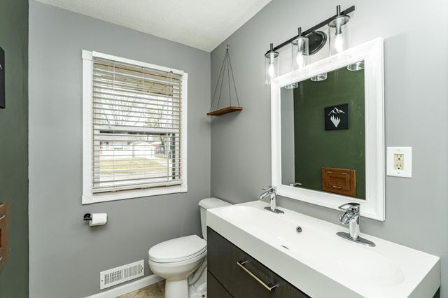 3802 5th Street NW, Rochester, MN 55901