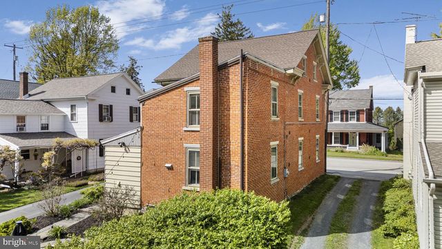 116 E MAIN ST, Strasburg, PA 17579