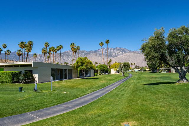 74 Lakeview Drive, Palm Springs, CA 92264