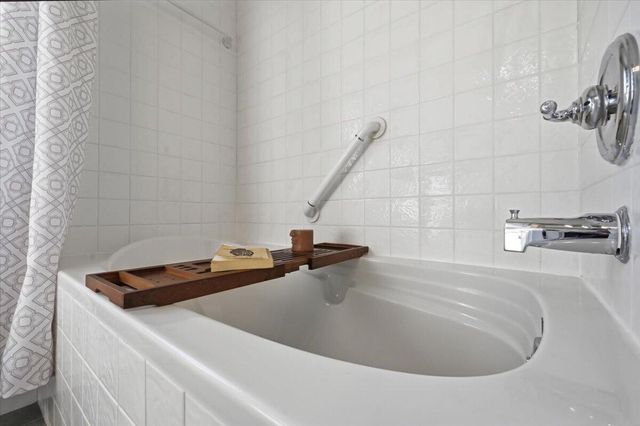 319 STEVEN Circle, Council Bluffs, IA 51503