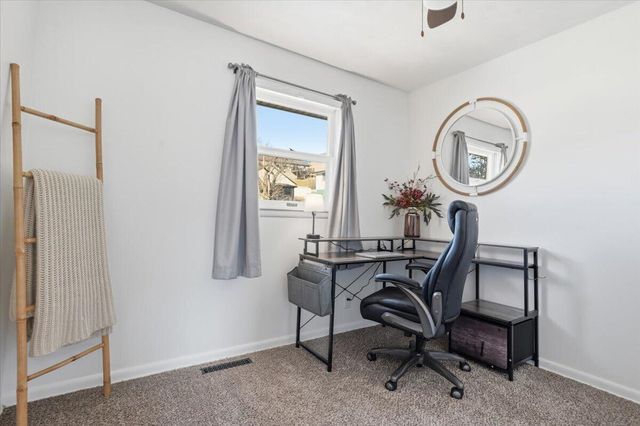 319 STEVEN Circle, Council Bluffs, IA 51503