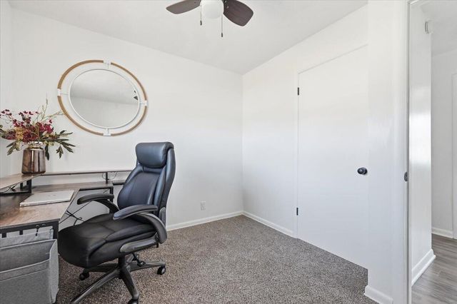 319 STEVEN Circle, Council Bluffs, IA 51503