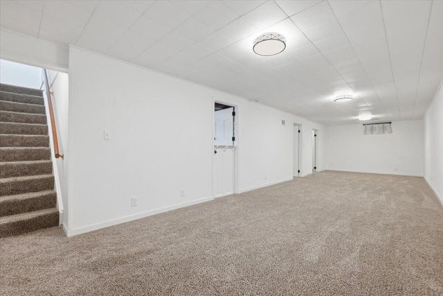 319 STEVEN Circle, Council Bluffs, IA 51503