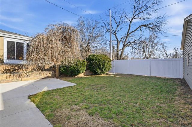 319 STEVEN Circle, Council Bluffs, IA 51503