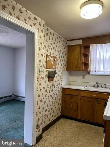2086 LARUE ST, Philadelphia, PA 19124