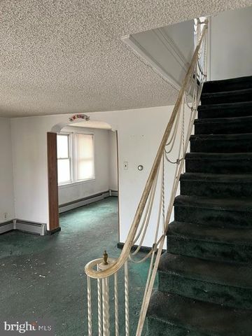 2086 LARUE ST, Philadelphia, PA 19124