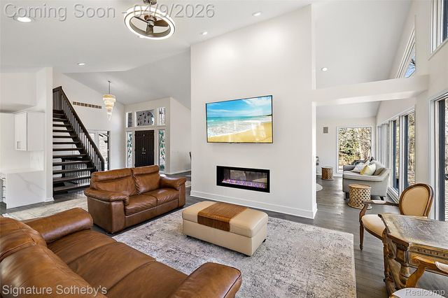 4650 Lahser Road, Bloomfield Hills, MI 48302