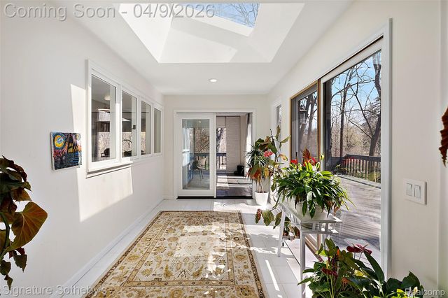 4650 Lahser Road, Bloomfield Hills, MI 48302