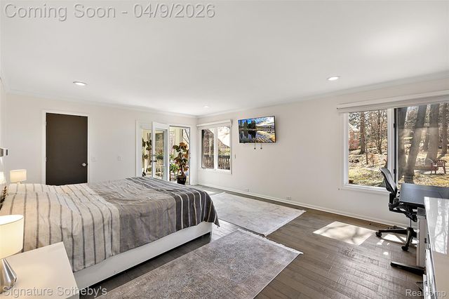 4650 Lahser Road, Bloomfield Hills, MI 48302