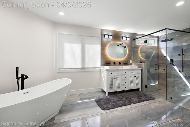4650 Lahser Road, Bloomfield Hills, MI 48302