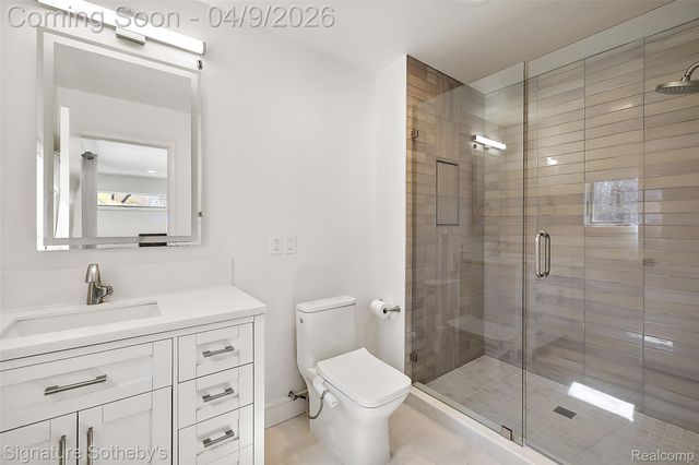 4650 Lahser Road, Bloomfield Hills, MI 48302