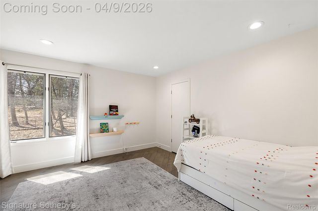 4650 Lahser Road, Bloomfield Hills, MI 48302