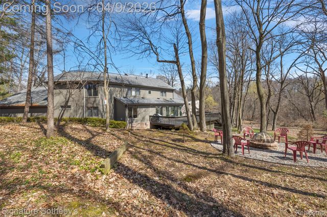 4650 Lahser Road, Bloomfield Hills, MI 48302