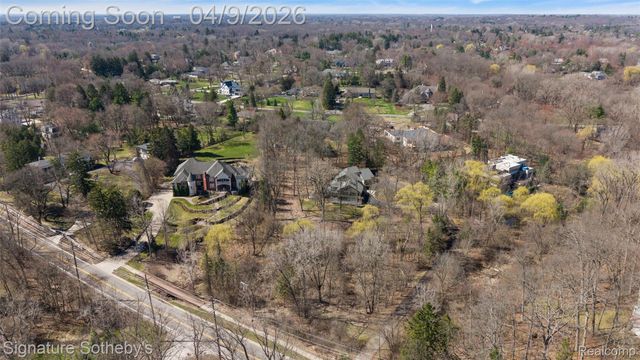 4650 Lahser Road, Bloomfield Hills, MI 48302