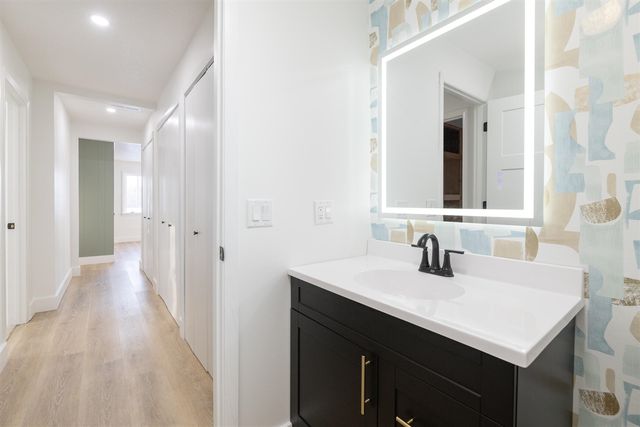 7600 N Riverview Drive, Kalamazoo, MI 49004