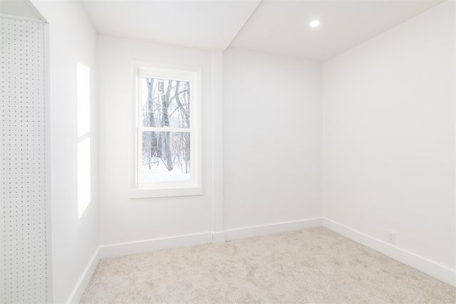 7600 N Riverview Drive, Kalamazoo, MI 49004