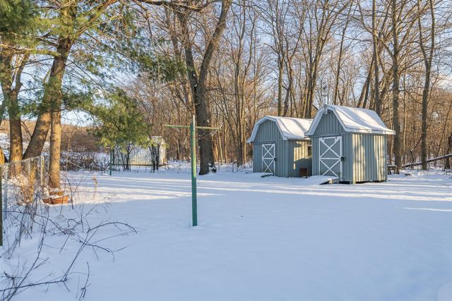 7600 N Riverview Drive, Kalamazoo, MI 49004