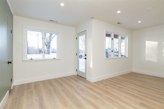 7600 N Riverview Drive, Kalamazoo, MI 49004