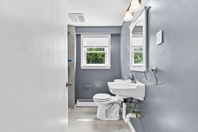 104 Highland St, Brockton, MA 02301