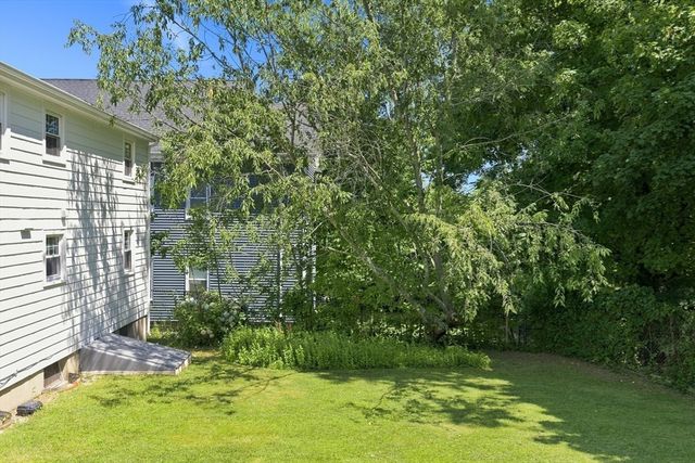 104 Highland St, Brockton, MA 02301