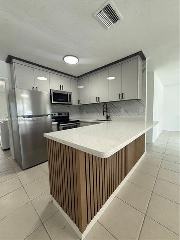 6510 SW 49th Street 2, Davie, FL 33314