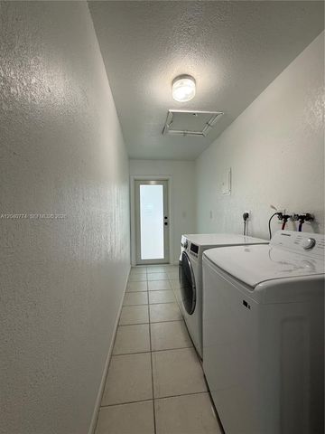 6510 SW 49th Street 2, Davie, FL 33314