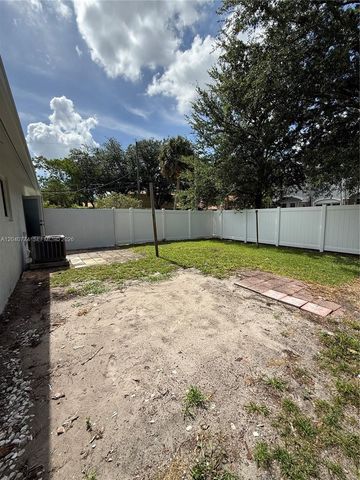 6510 SW 49th Street 2, Davie, FL 33314