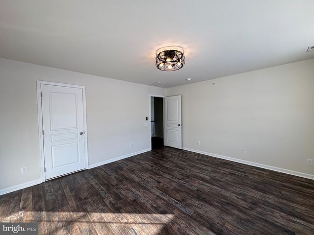 142 SILLS LN, Downingtown, PA 19335