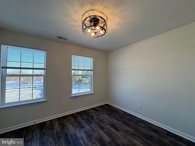 142 SILLS LN, Downingtown, PA 19335