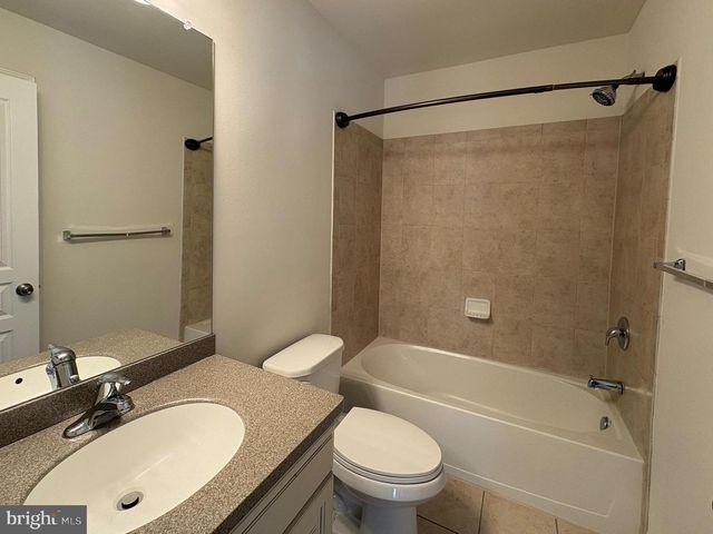 142 SILLS LN, Downingtown, PA 19335