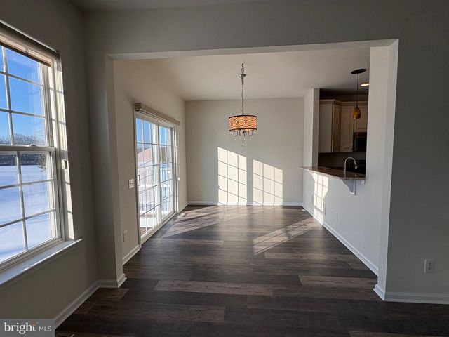 142 SILLS LN, Downingtown, PA 19335