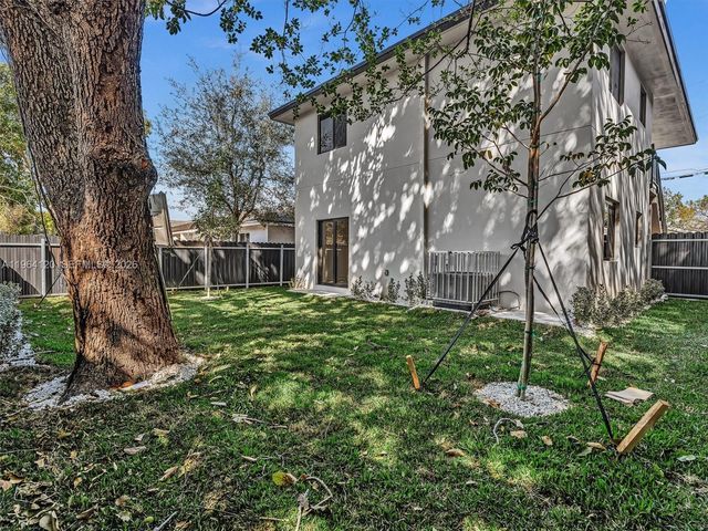 1840 NW 63rd St, Miami, FL 33147