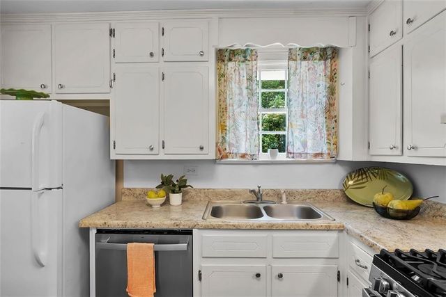 2218 East Street SE, Covington, GA 30014